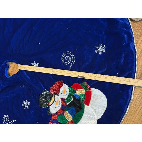 Blue snowflake snowman plush bling tree skirt - Picture 3 of 5